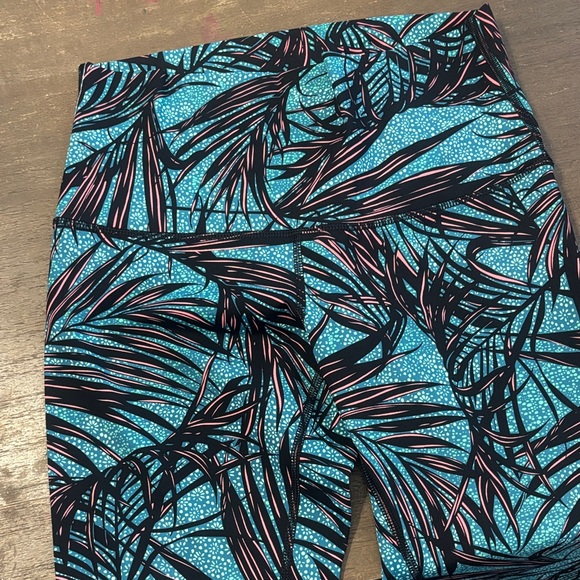 Lululemon Tropical Print Leggings - Picture 1 of 4